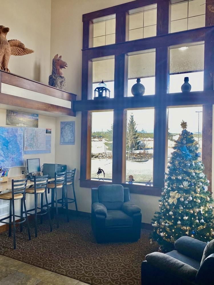A Riverside Inn Travelodge By Wyndham فيربلي المظهر الخارجي الصورة